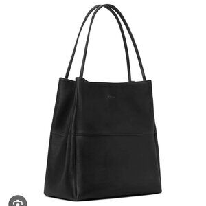 WILLA Matt and Nat black bag